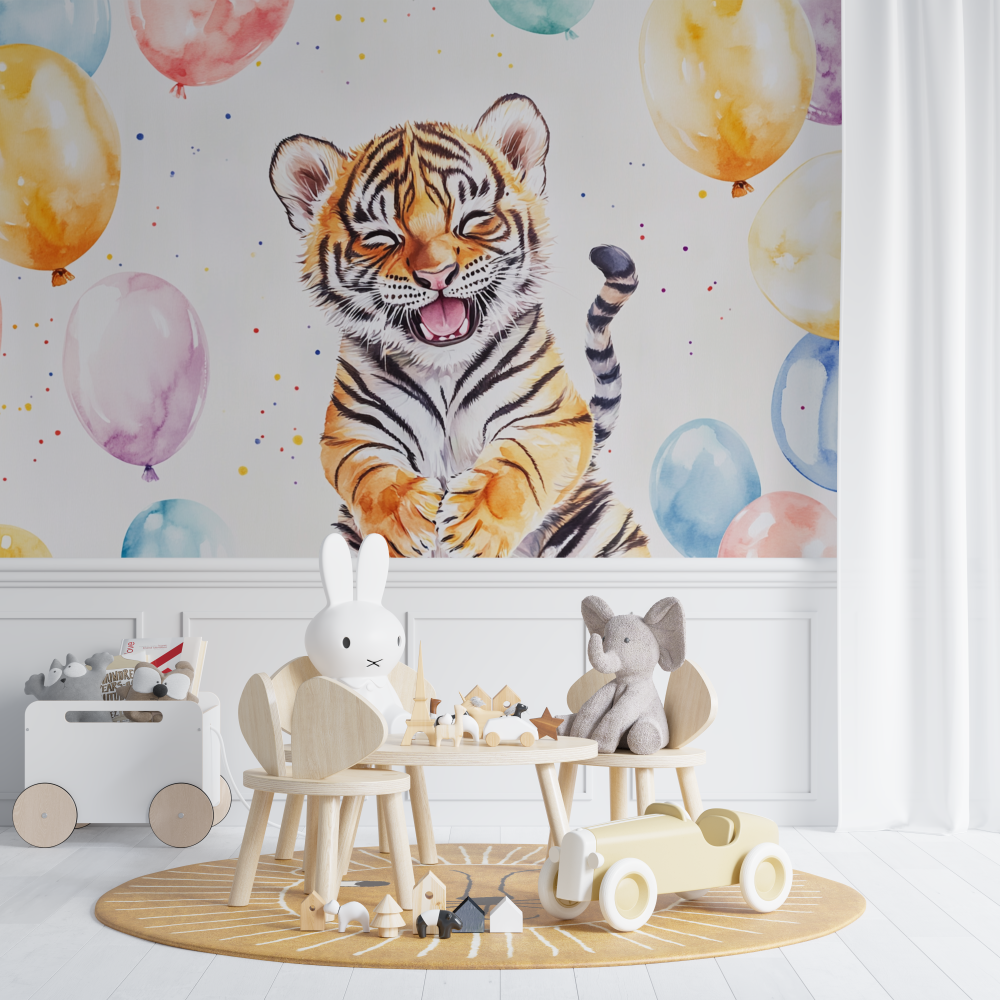 Papier peint tigre et ballons colores chambre de bebe